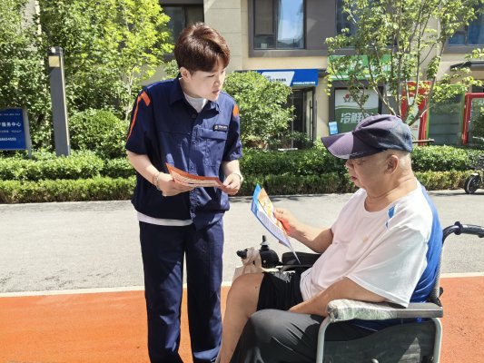 ok138太阳集团：“暖万家”进社区 “温心”服务“零距离”